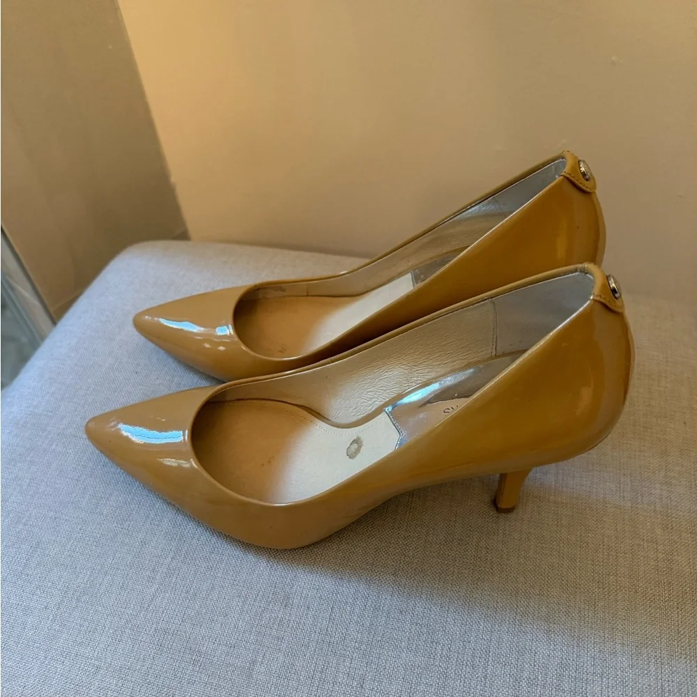 Michael Kors size 10